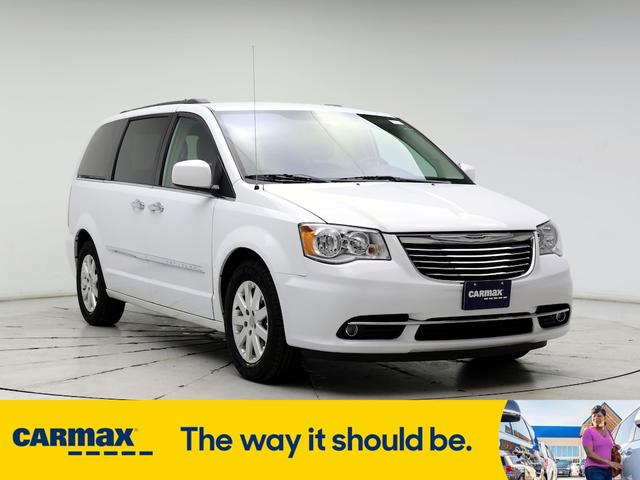 2016 chrysler town & country touring