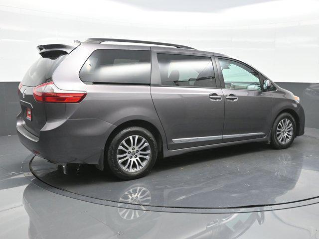 2020 toyota sienna xle