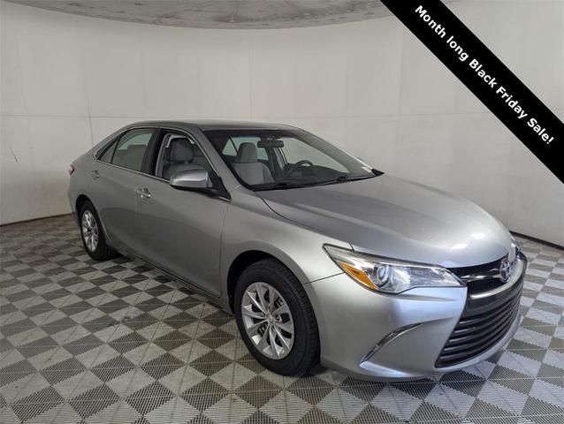 2016 toyota camry le