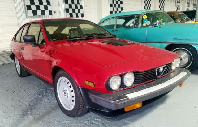 1981 alfa romeo gtv6 red, mechanically sound, nice shape, custom interior