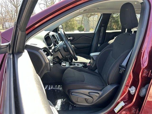 2020 jeep cherokee latitude in oconomowoc, wisconsin