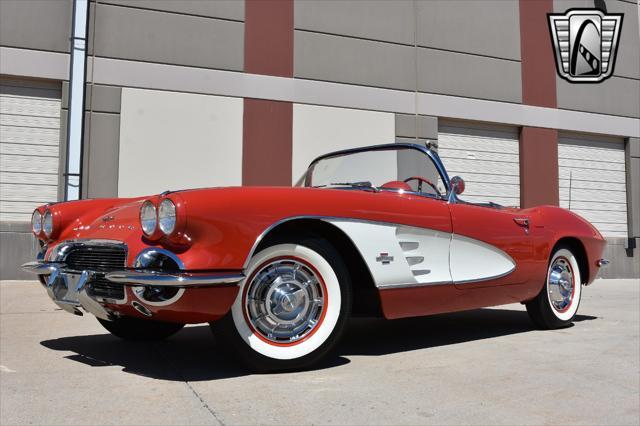 1961 chevrolet corvette base