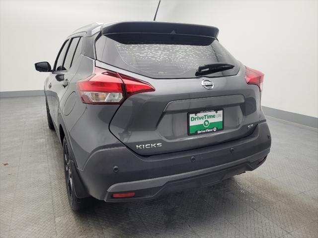 2020 nissan kicks sr