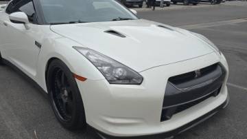 2011 nissan gt-r premium