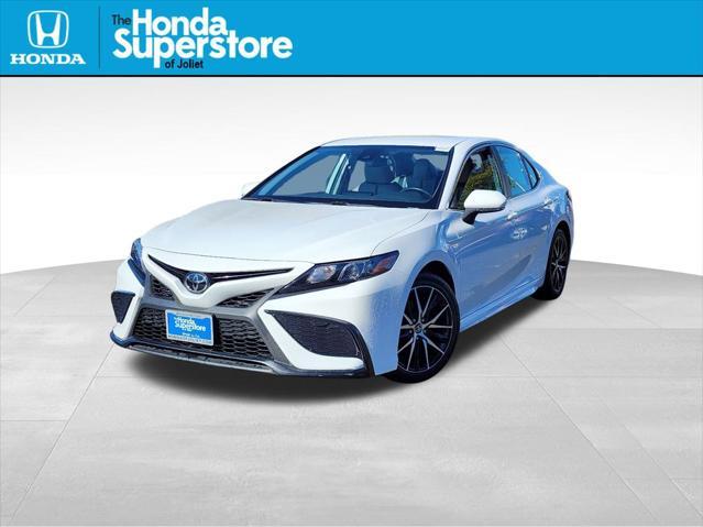 2022 toyota camry se