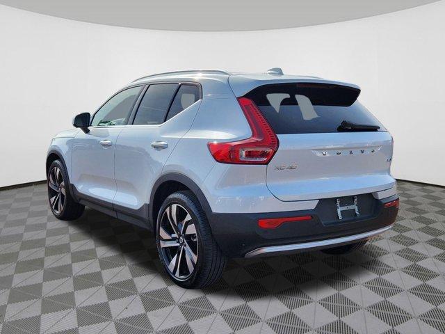 2023 volvo xc40 ultimate bright theme