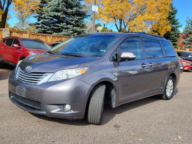 2013 toyota sienna limited