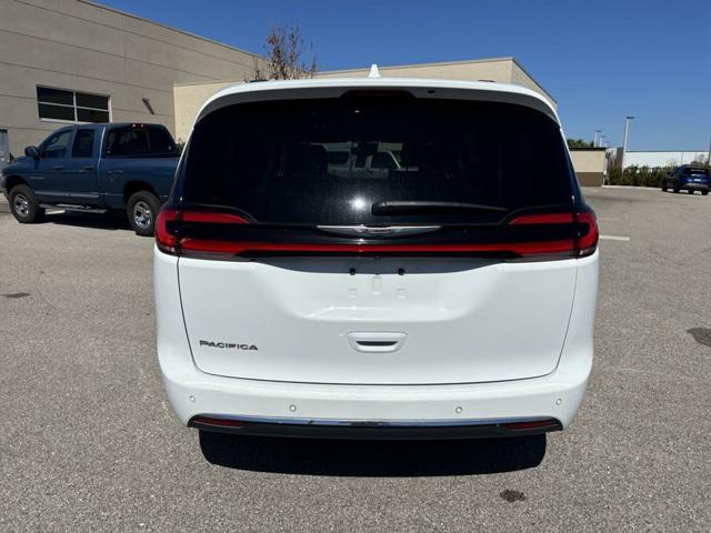 2022 chrysler pacifica touring l