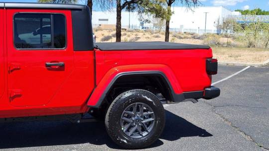 2024 Jeep Gladiator