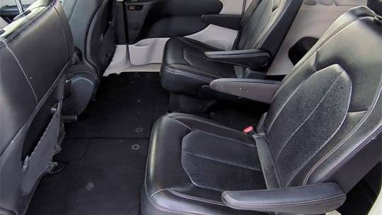 2020 Chrysler Voyager