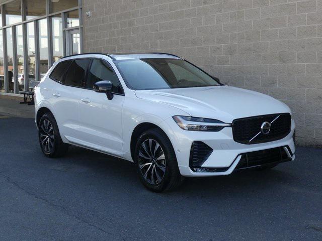2024 volvo xc60 b5 plus dark theme