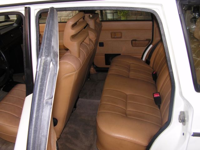 1993 volvo 245 7-passenger station wagon