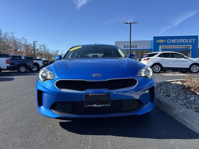 2019 kia stinger base