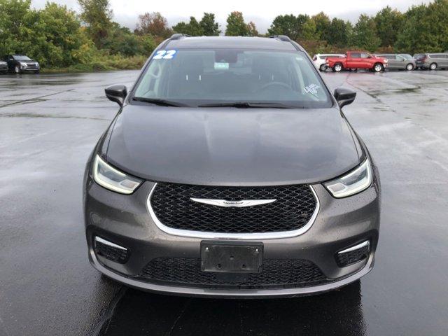 2022 chrysler pacifica touring-l