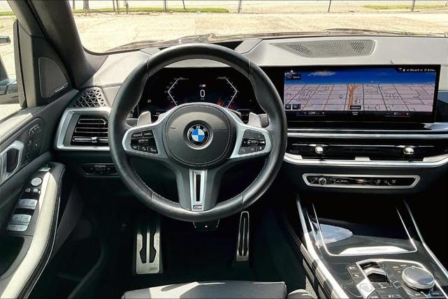 2023 bmw x7 m60i
