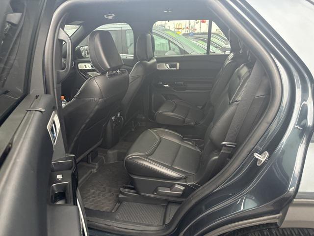 2022 ford explorer st