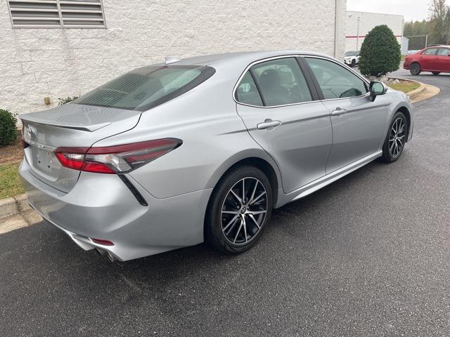2022 toyota camry se