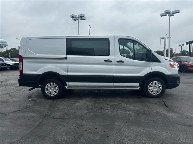 2022 ford transit-250 base