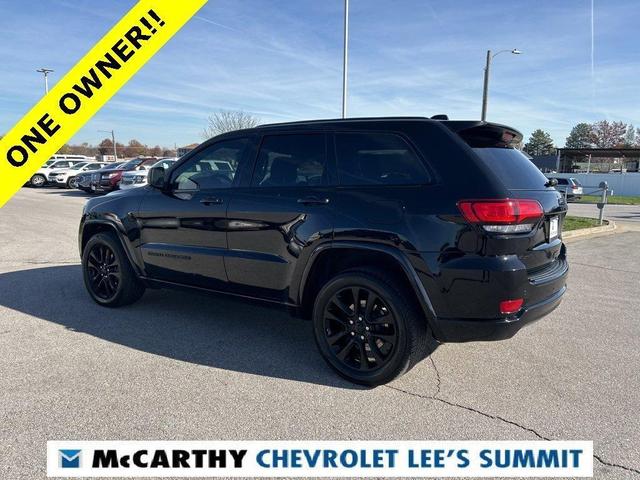 2017 jeep grand cherokee altitude