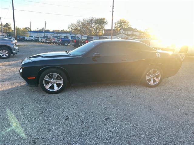 2016 dodge challenger sxt