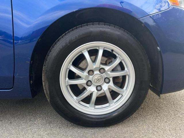2014 toyota prius v two