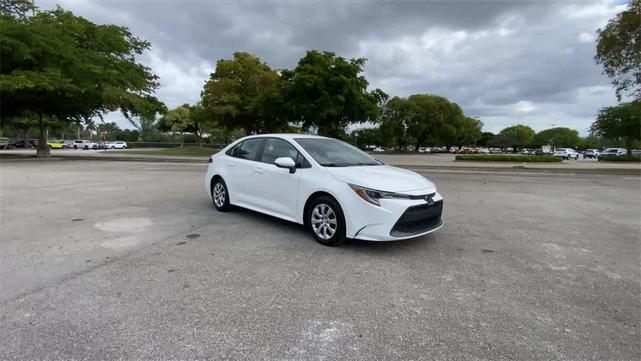 2022 toyota corolla le