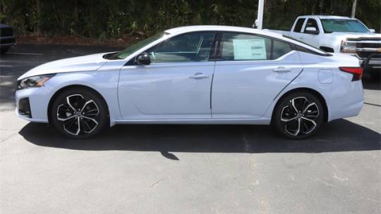 2025 Nissan Altima