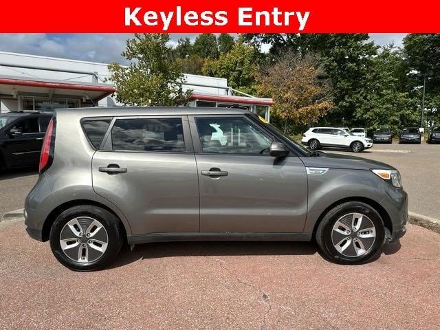 2017 kia soul ev base
