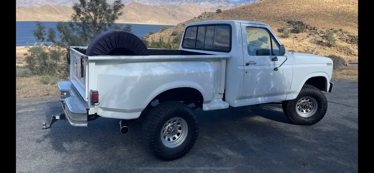 1985 ford f-150 white 4wd automatic