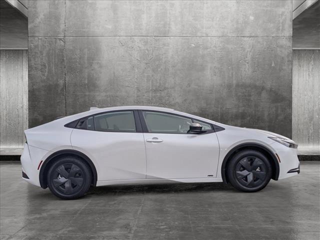 2024 toyota prius le
