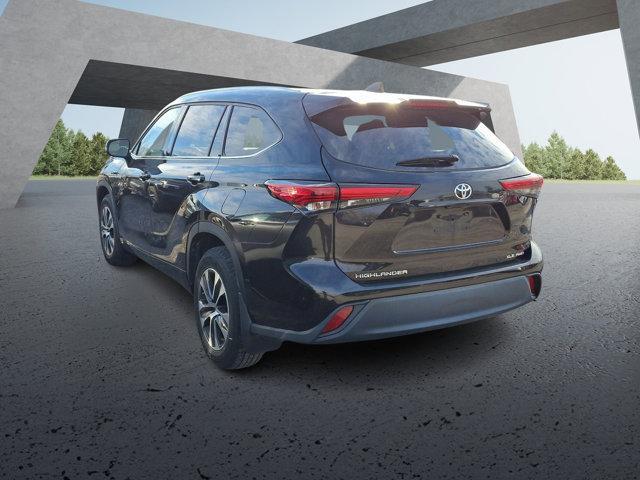 2021 toyota highlander xle