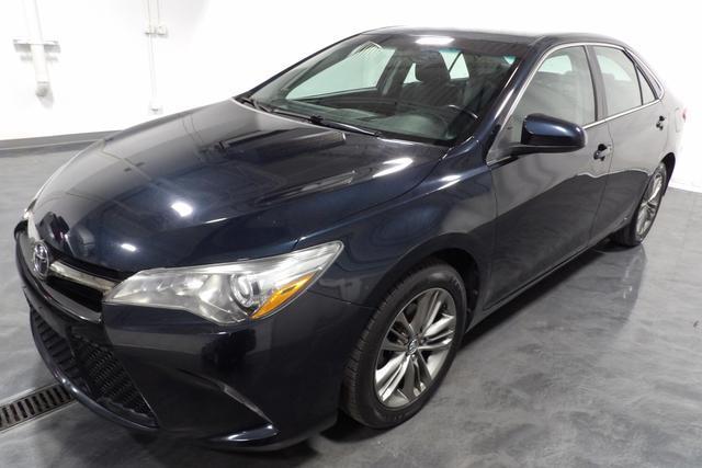 2016 toyota camry se