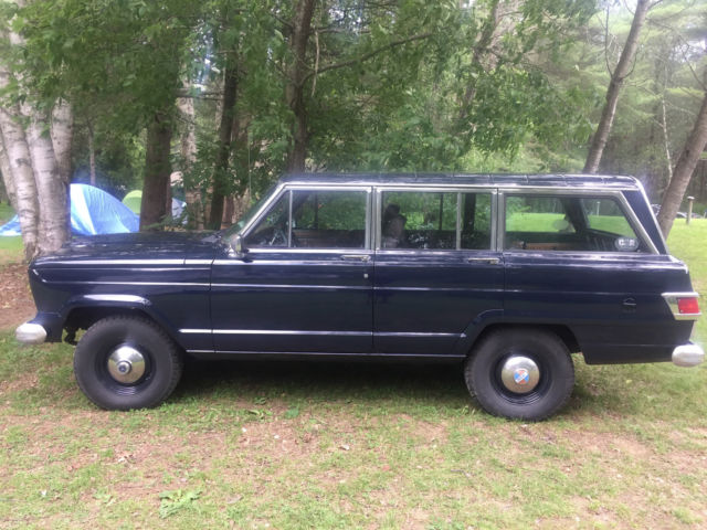 1984 grand wagoneer (customized to look like a 1964)