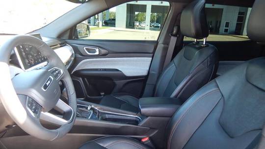 2023 Jeep Compass latitude lux