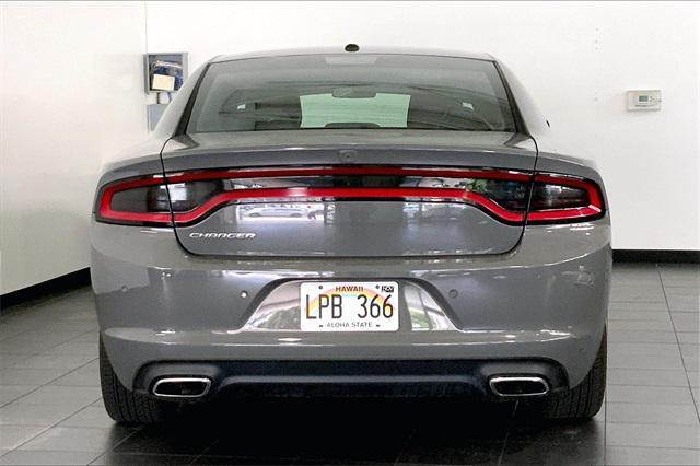 2018 dodge charger sxt