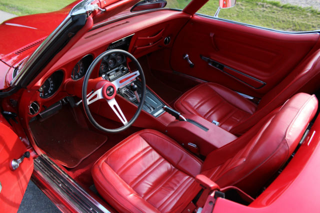 1972 red chevrolet corvette stingray convertible 2-door 5.7l 350