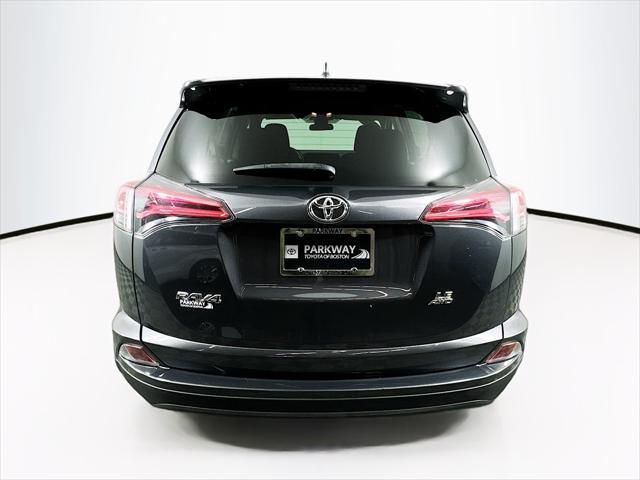 2018 toyota rav4 le