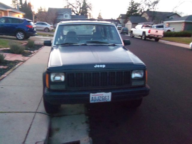 jeep cherokee 4x4 with 4.0l - 6 cylinder engine [only 166,000 original miles]