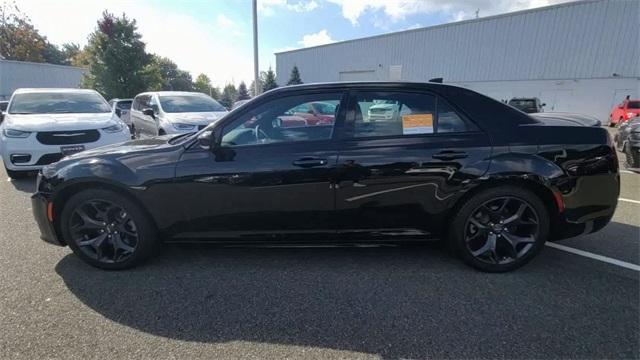 2023 chrysler 300 s