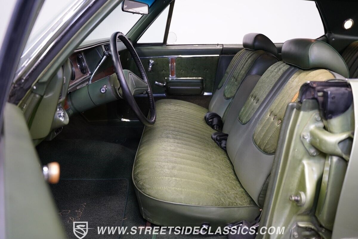 1972 oldsmobile cutlass supreme 4-door hardtop