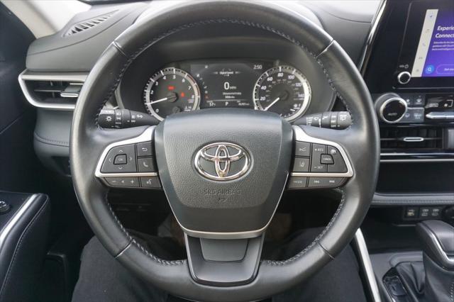 2023 toyota highlander le