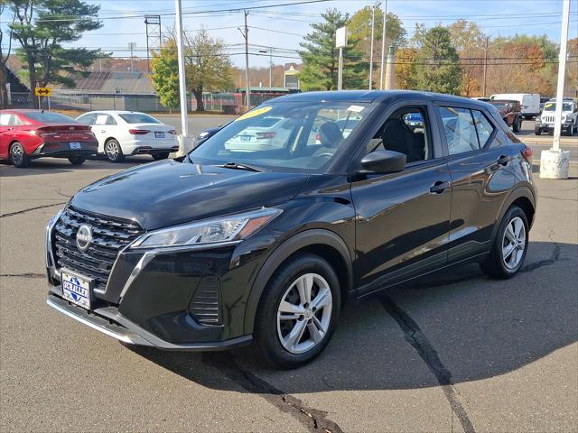 2022 nissan kicks s