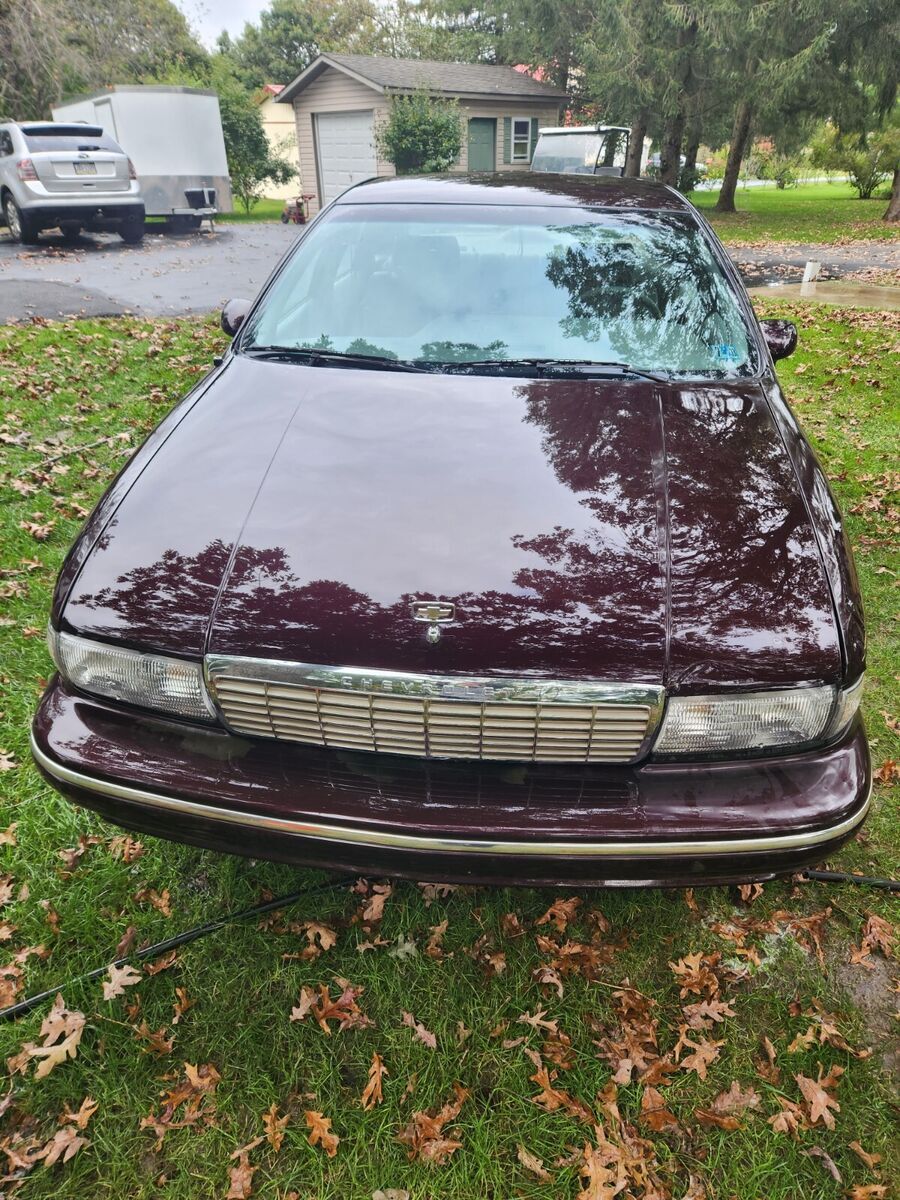 1993 chevrolet caprice classic sedan 4-door 5.0l low miles