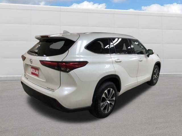2021 toyota highlander xle