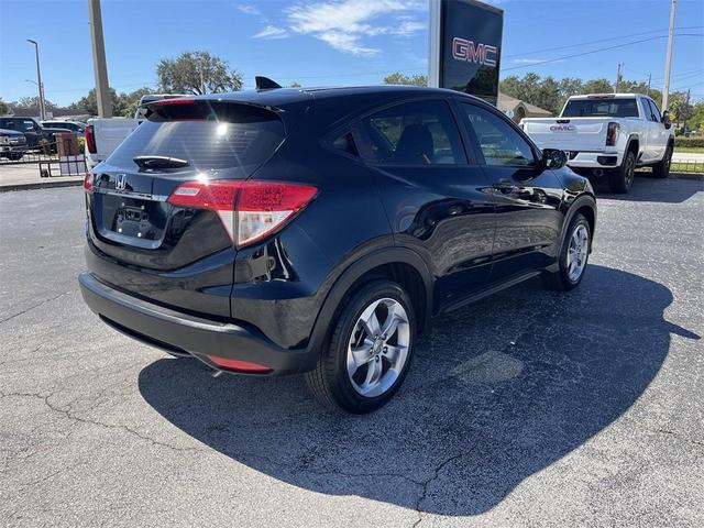2022 honda hr-v lx