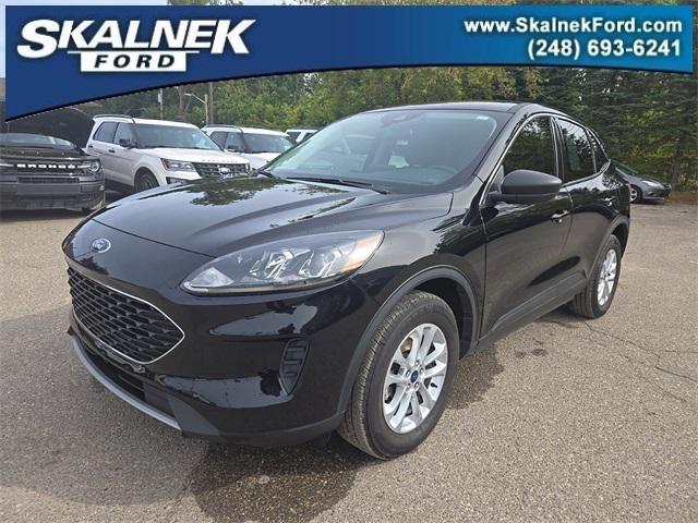 2022 ford escape se