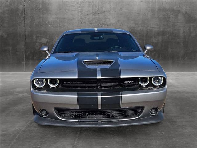 2016 dodge challenger srt 392