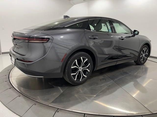 2023 toyota crown xle