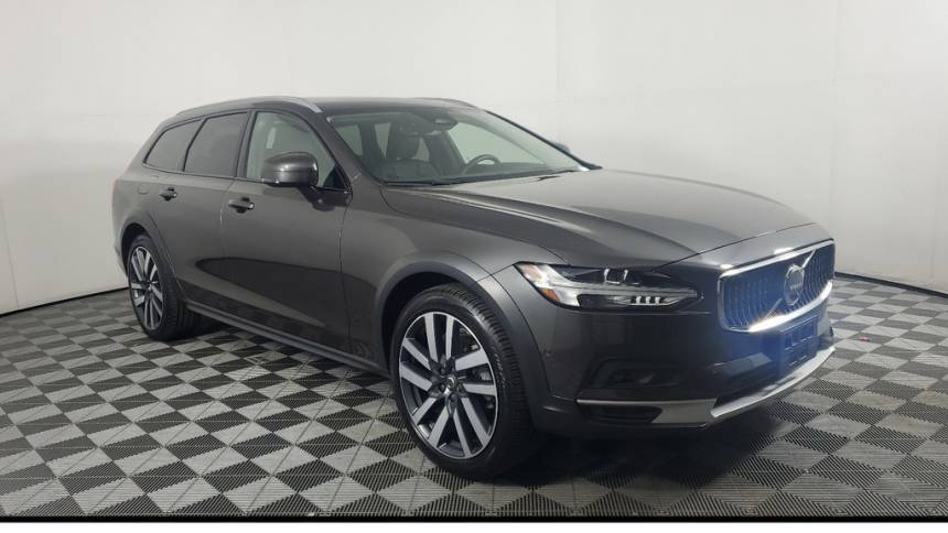 2022 volvo v90 cross country b6