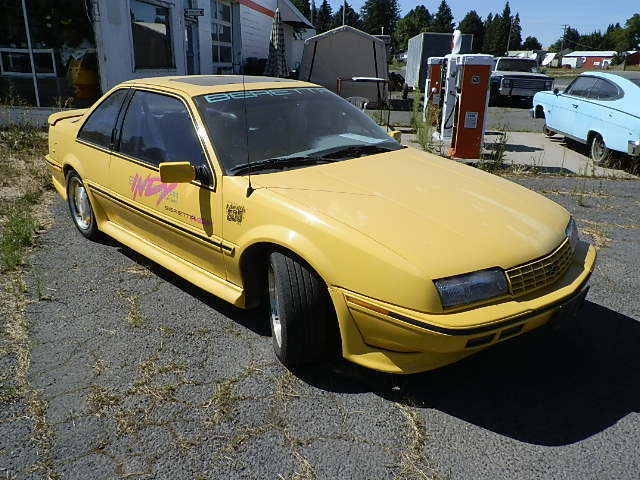 1990 indianapolis 500 chevrolet beretta pace car. 1 0f 1500 in rare yellow color